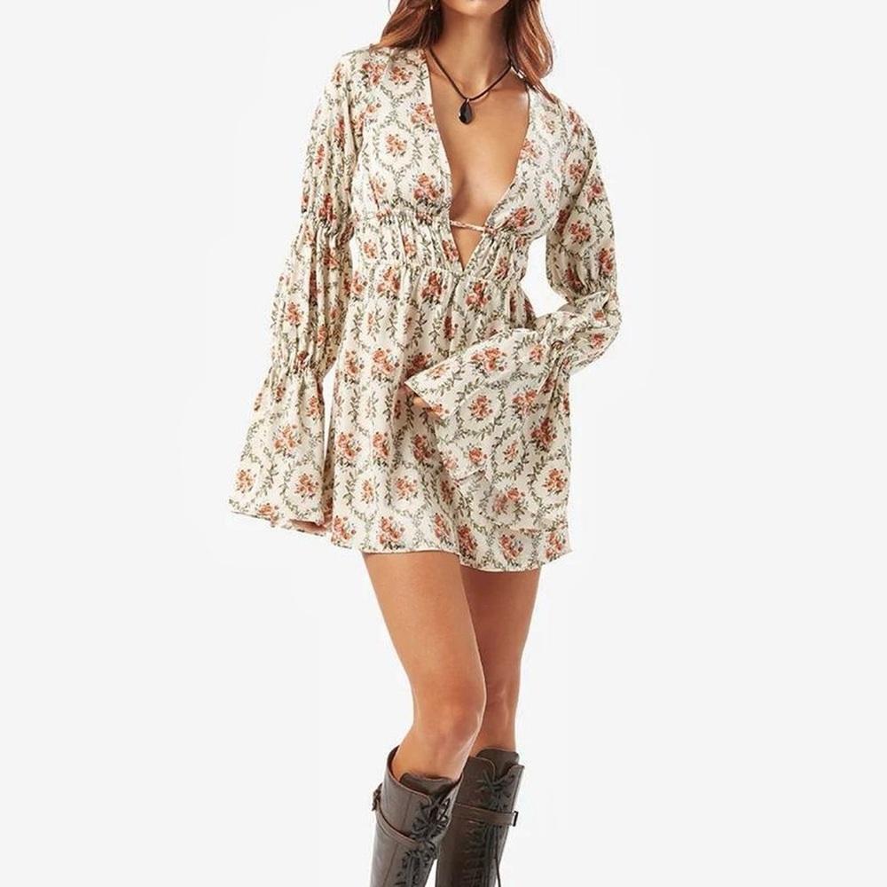 NWT WeWoreWhat Tiered Sleeve Tie-Back Mini Dress